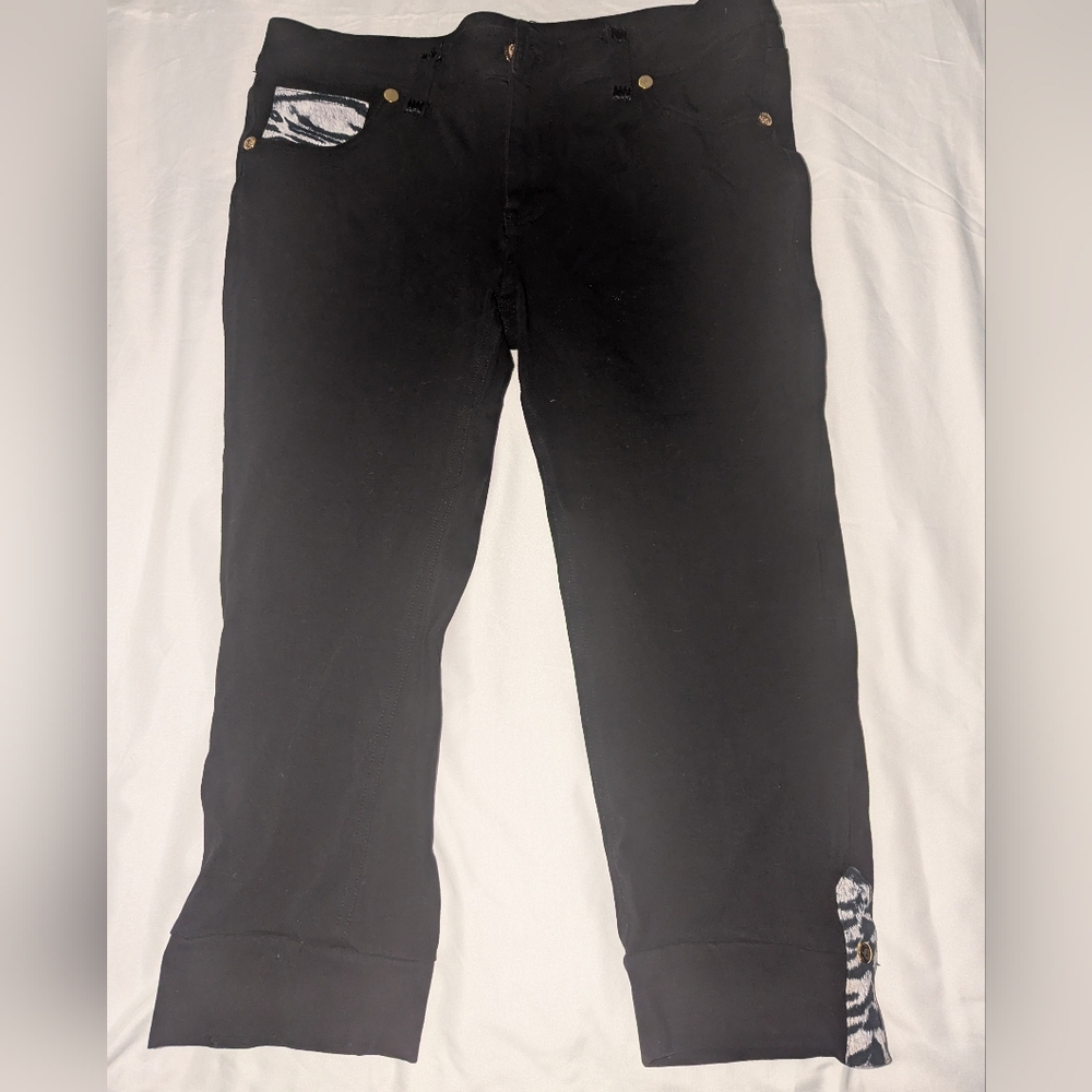 Coogi Juniors 15/16 Black Jeggings With White Tiger‎ Print Accents